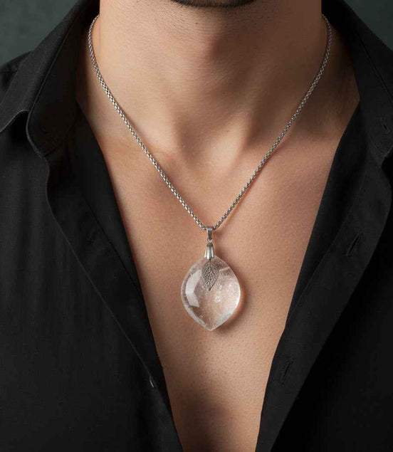 Collier argenté et cristal de roche