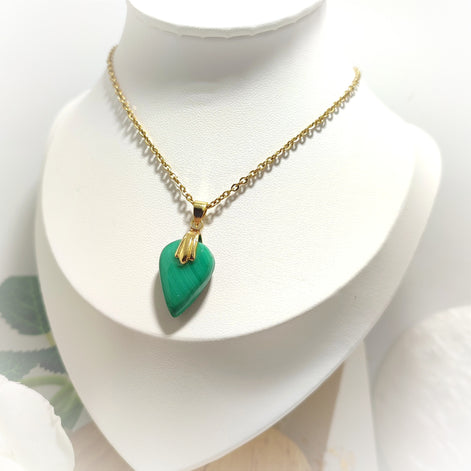 bijou en pierre malachite