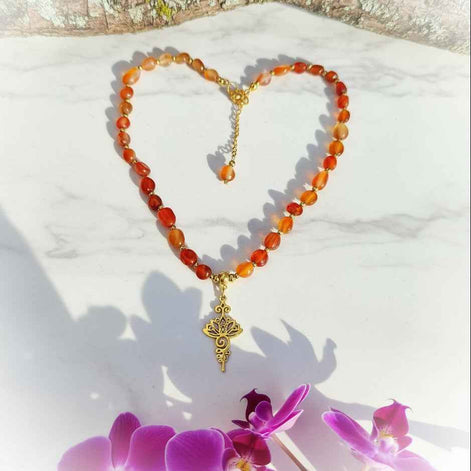 Collier de perle unalom en cornaline, calcite, fluorite et autre pierres