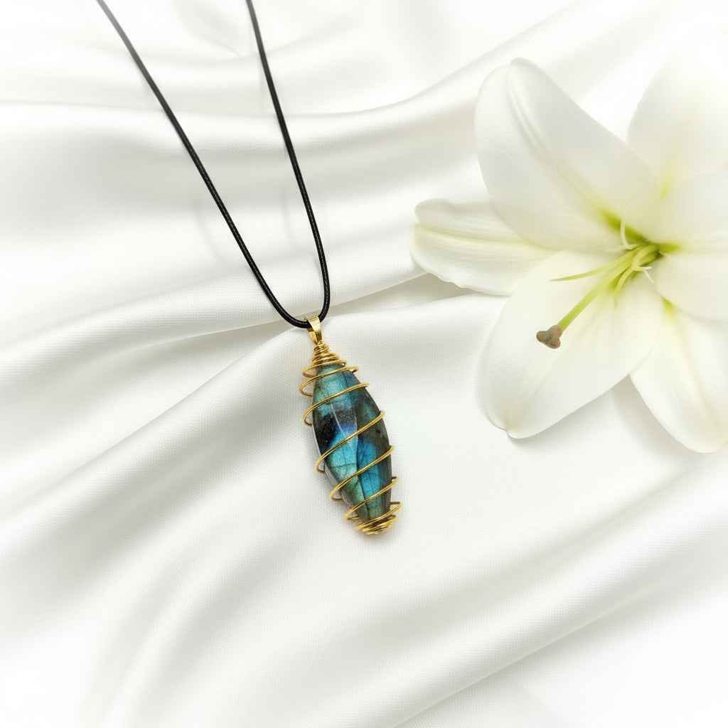 Collier et labradorite en spirale