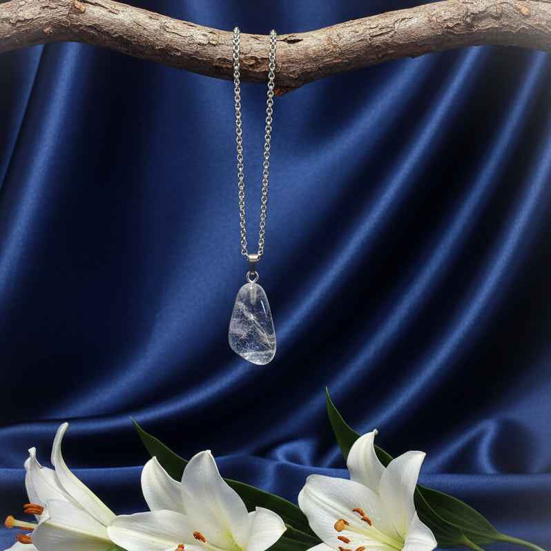 Collier argenté et cristal de roche