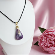 collier lépidolite noir et doré