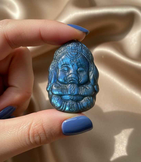 Collier Ganesh en labradorite bleu, argenté ou doré