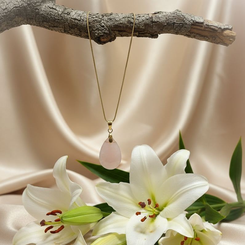 Collier chaine fine et pierre en quartz rose