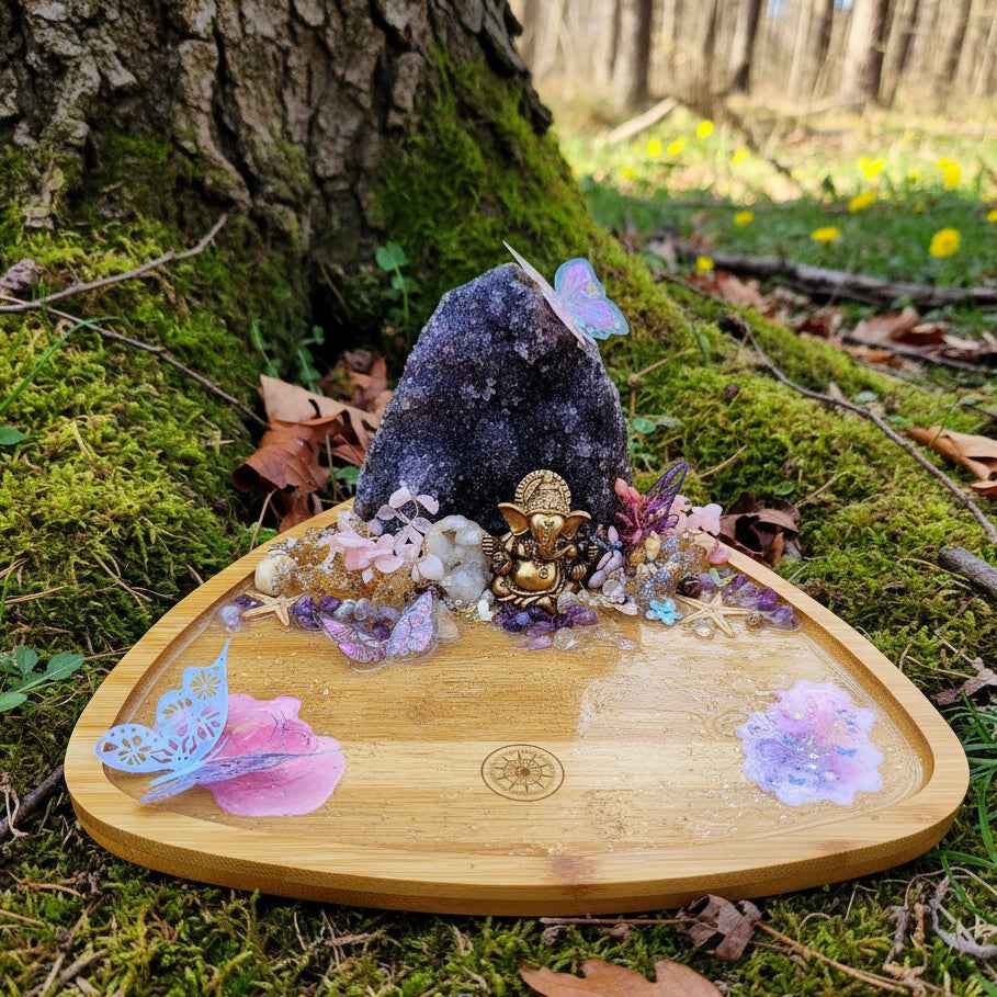 Plateau le paradis de ganesh et géode d'améthyste de 14 cm