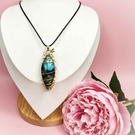 Collier et labradorite en spirale