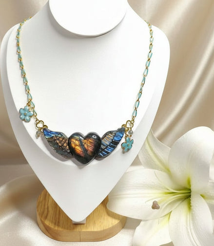 Collier doré coeur en labradorite 