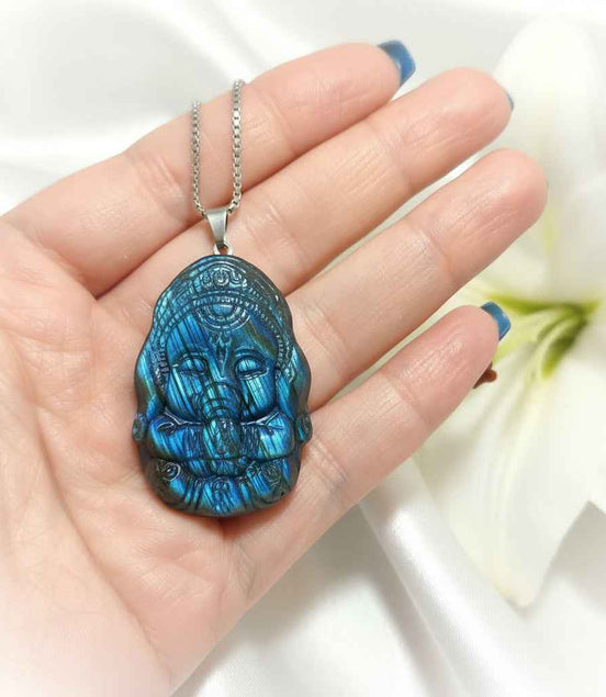 Collier Ganesh en labradorite bleu, argenté ou doré
