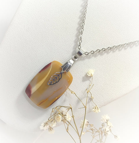 collier jaspe mokaite