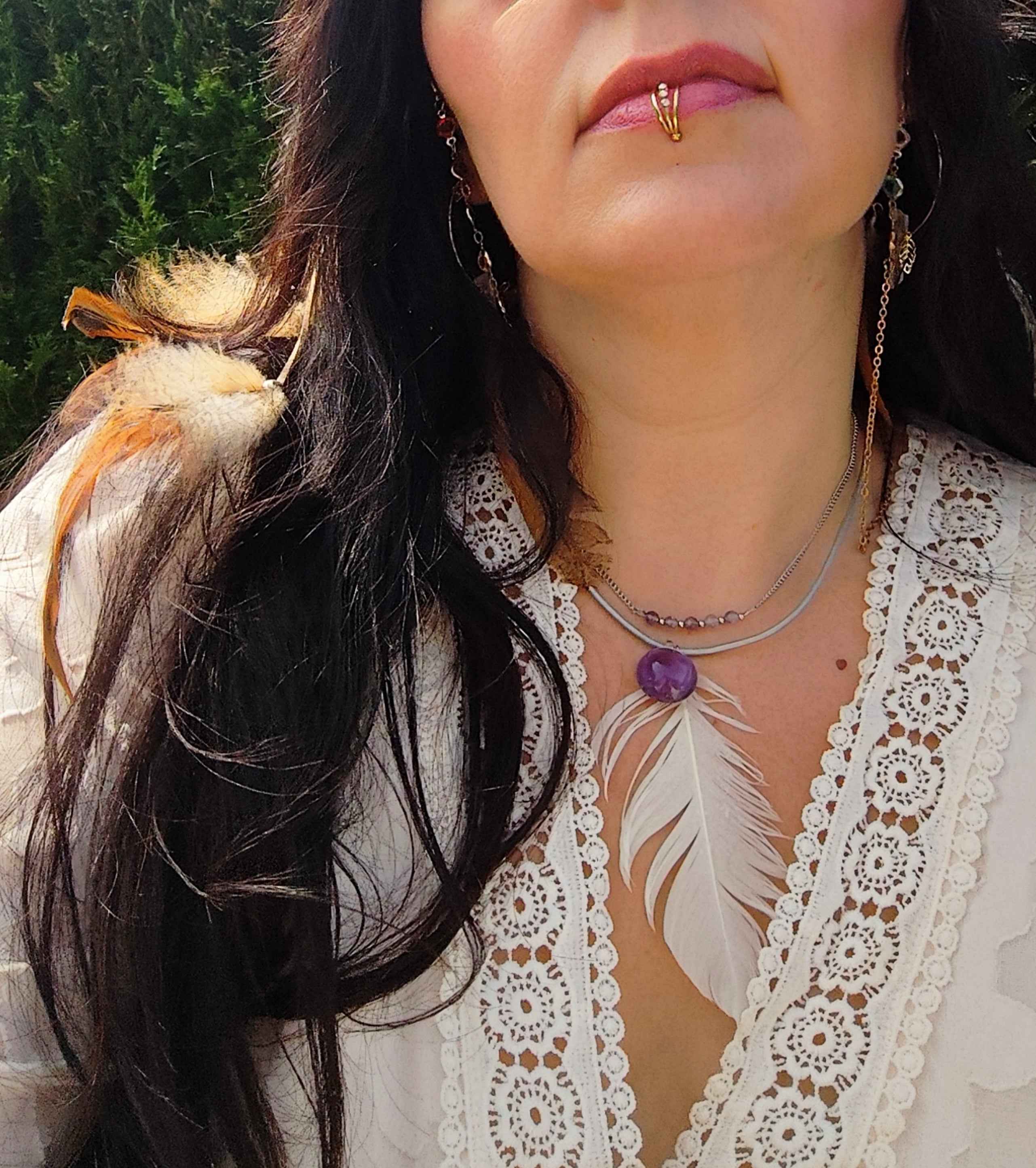 Collier en améthyste et plume céleste