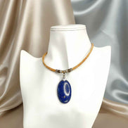 Collier en liège et lapis lazuli