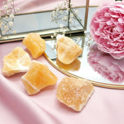 Pierres brutes de calcite orange  naturelle 
