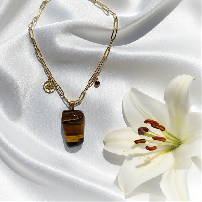 collier avec gros oeil de tigre