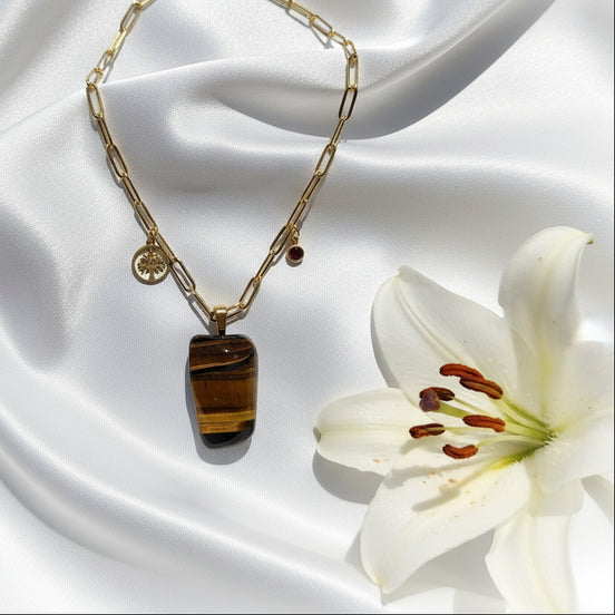 collier avec gros oeil de tigre