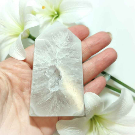 Pointe d'agate et coeur de cristal de roche