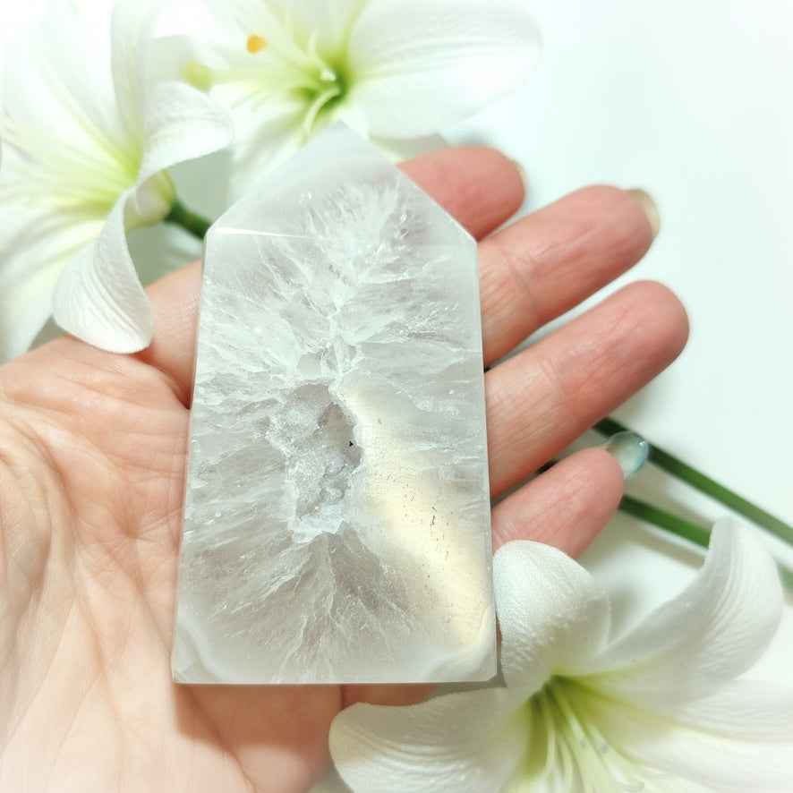 Pointe d'agate et coeur de cristal de roche