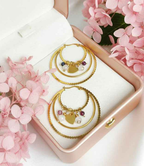 Créoles dorées et pierre de lune arc en ciel