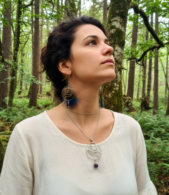 Collier "intuition lunaire" améthyste et plume de paon