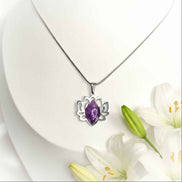 Collier lotus argenté et améthyste