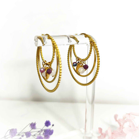 Créoles dorées et pierre de lune arc en ciel