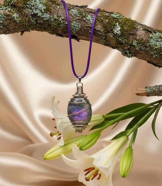 Collier et labradorite en spirale
