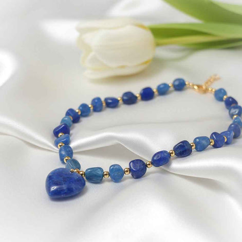 Tour de cou collier doré en cyanite coeur, réglable
