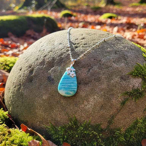 Collier argenté, pierre d'Amazonite extra