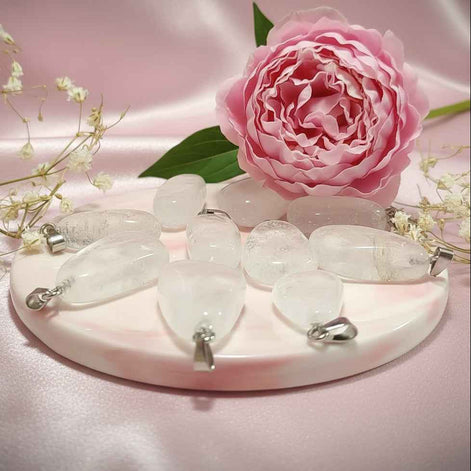 Collier argenté et cristal de roche