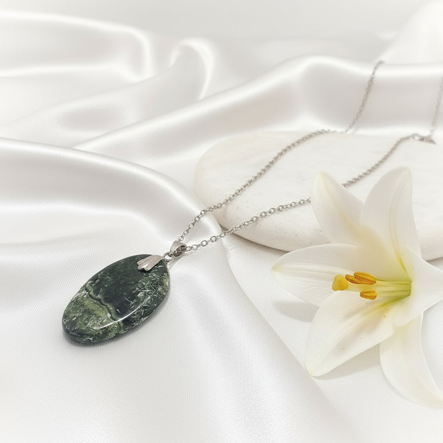 pierre de séraphinite collier