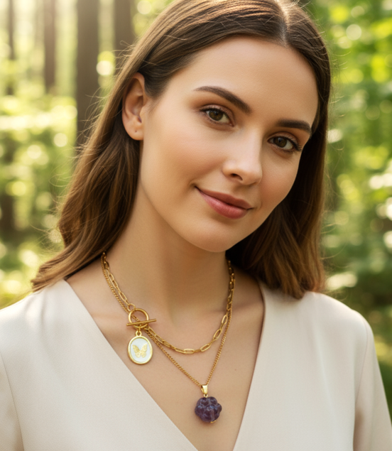 Collier doré "Amour de chat" en fluorite violette clair