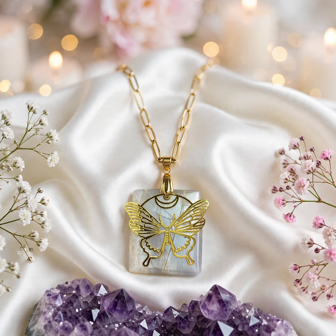 Collier doré en pierre de lune extra