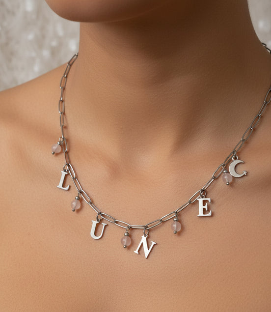 collier lune en pierre