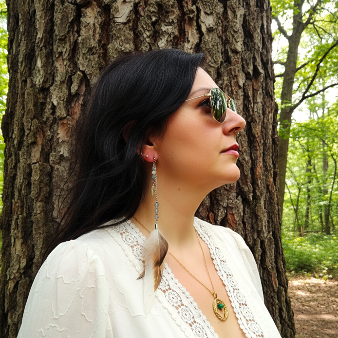 Boucle longue en Plumes sacrées, aventurine ou labradorite