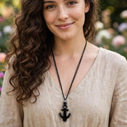 collier en chanvre et en pierre
