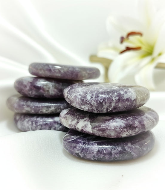 Pierre de lépidolite, galet, oeuf, bloc et roulées au choix - Secret de Cristaux