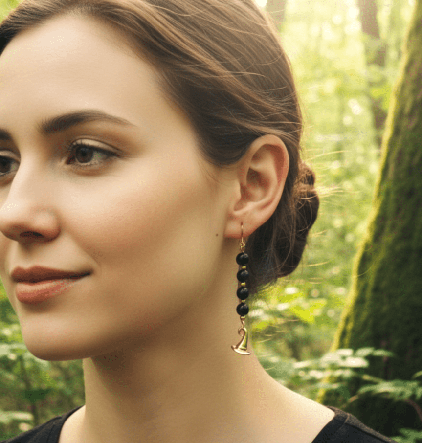 Boucles d'oreilles wicca doré en Obsidienne, améthyste, merlinite - Secret de Cristaux