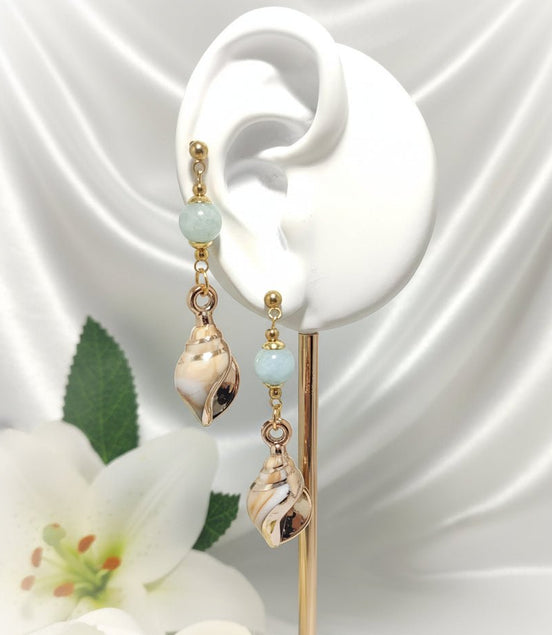 Boucles d'oreilles Coquillages dorée, pierre sur mesure - Secret de Cristaux
