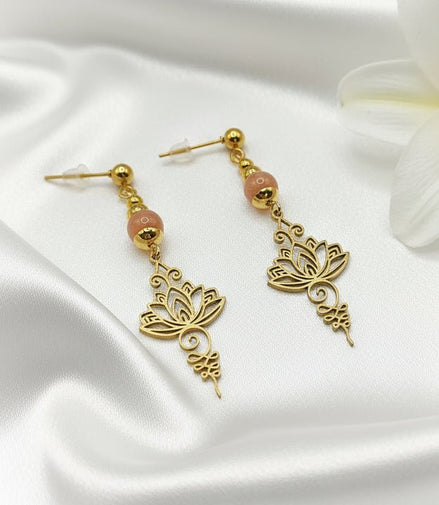 Boucles d'oreilles divines Lotus Unalom, sur mesure, pierre au choix - Secret de Cristaux