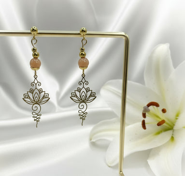 Boucles d'oreilles divines Lotus Unalom, sur mesure, pierre au choix - Secret de Cristaux