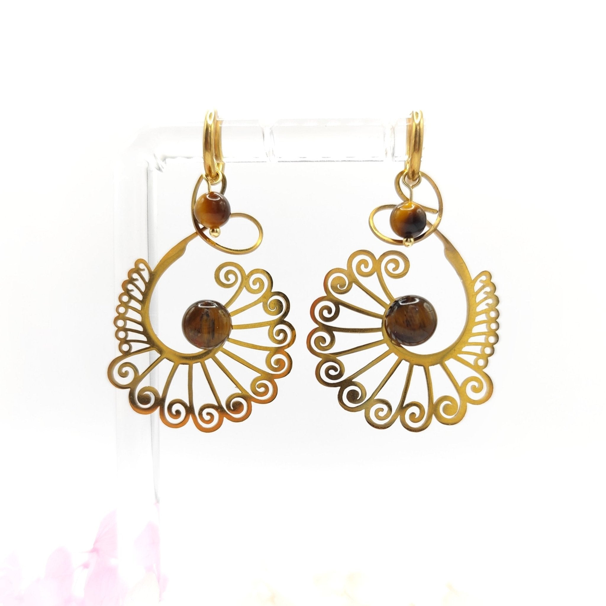 Boucles d'oreilles Paon doré et oeil de tigre sur anneau - Secret de Cristaux