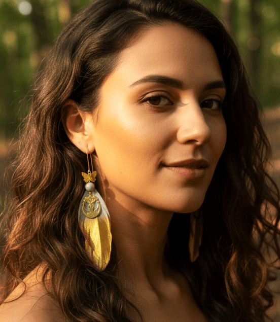 Boucles d'oreilles "plume divine" labradorite et papillon - Secret de Cristaux