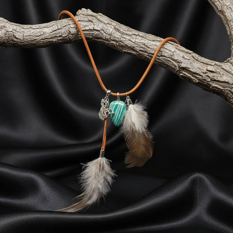 Collier Loup garou en cuir et amazonite - Secret de Cristaux