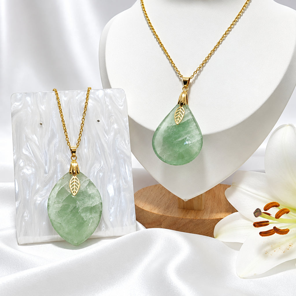 Collier doré en fluorite verte 