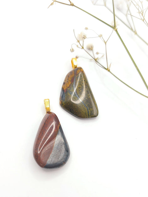 Pendentif en oeil de fer sur bélière - Secret de Cristaux