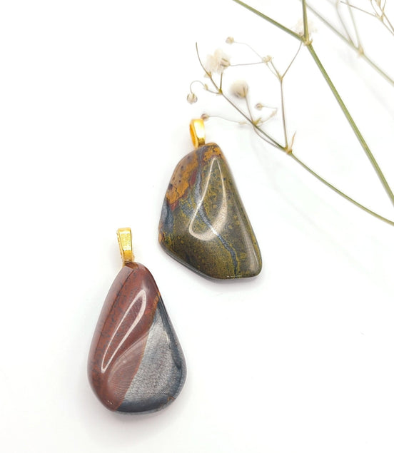 Pendentif en oeil de fer sur bélière - Secret de Cristaux