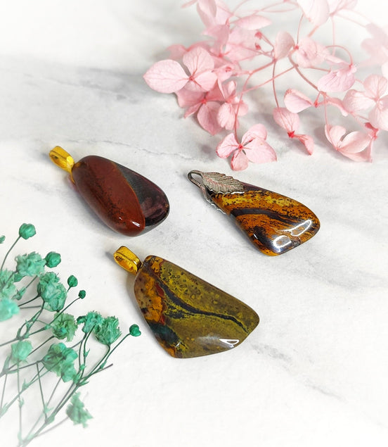 Pendentif en oeil de fer sur bélière - Secret de Cristaux