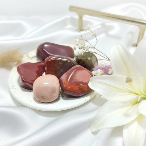 Pierre de jaspe Mokaite, rouge, polychrome, paysage au choix - Secret de Cristaux