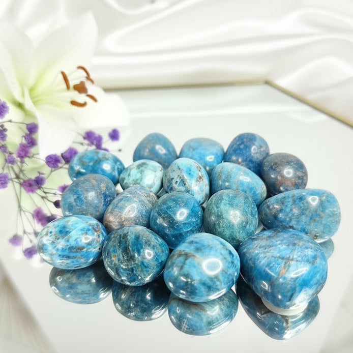 Pierre en Apatite roulée, Galet, coeur - Secret de Cristaux