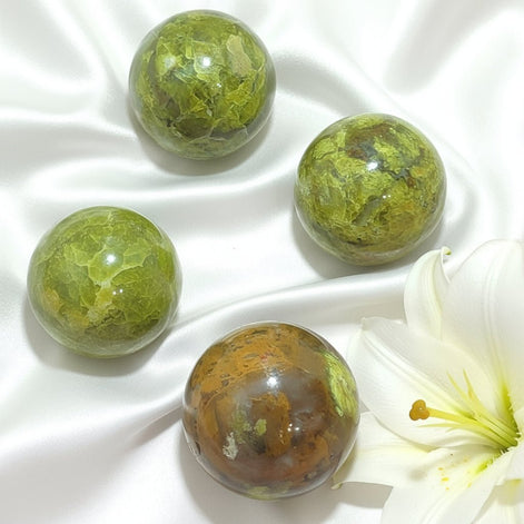 Opale verte AA extra en Galet, Sphère, au choix - Secret de Cristaux