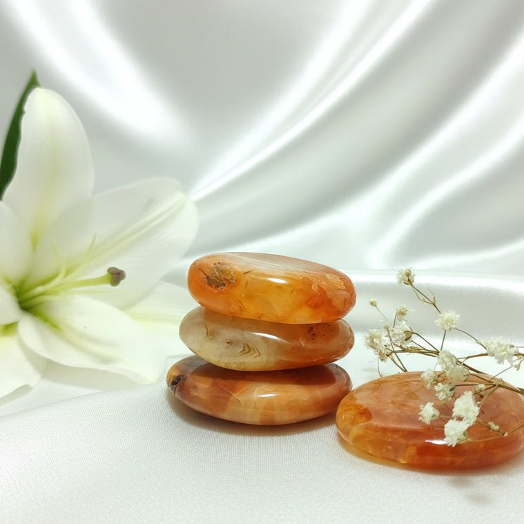 Galet, roulées, oeuf en Cornaline, pierre de Joie & Vitalité - Secret de Cristaux